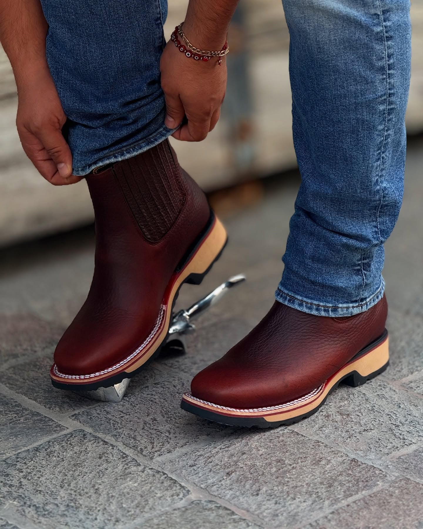 Scratch Resistant Cowhide Cowboy Boots