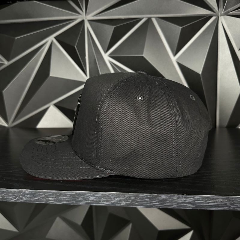 Poker Plaque SnapBack Cap - Black/Red