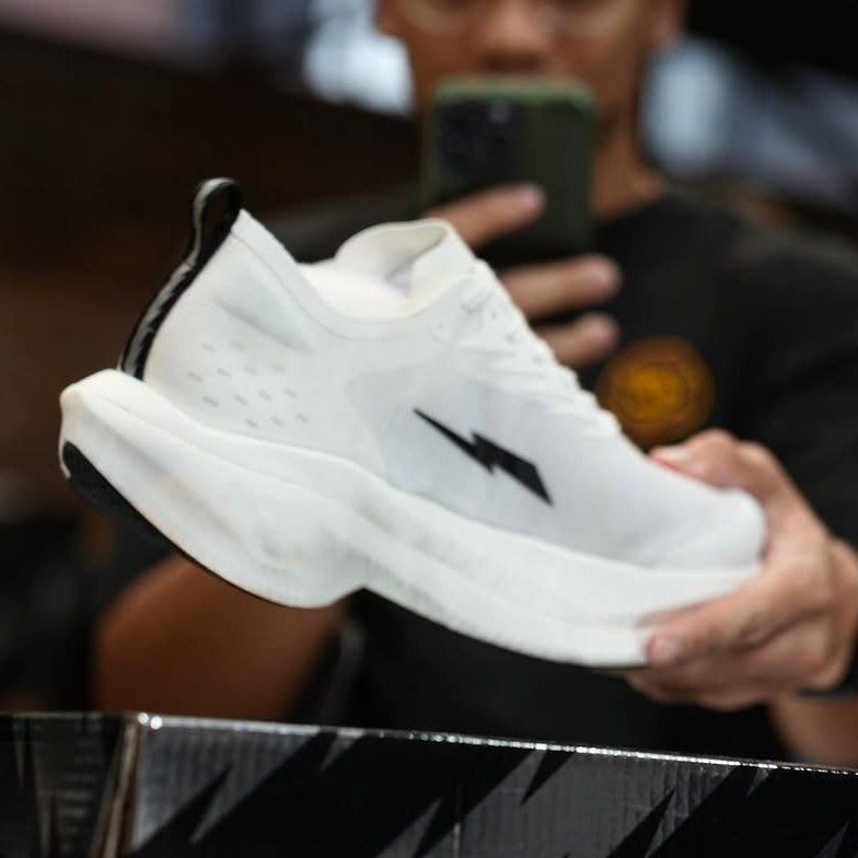 Eco-friendly Carbon Fiber Running Shoes