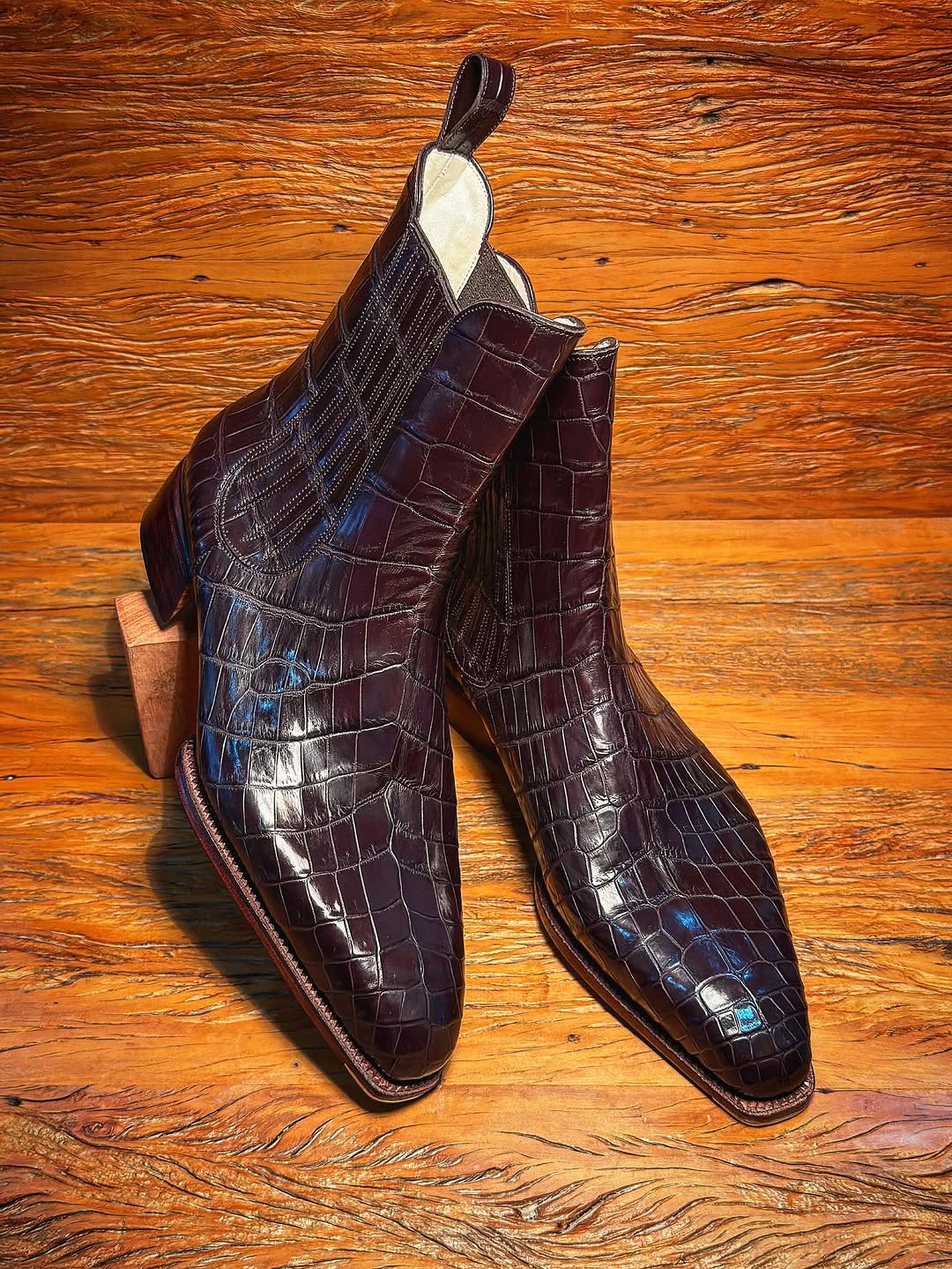 Men's Alligator Print Leather Chelsea Boots