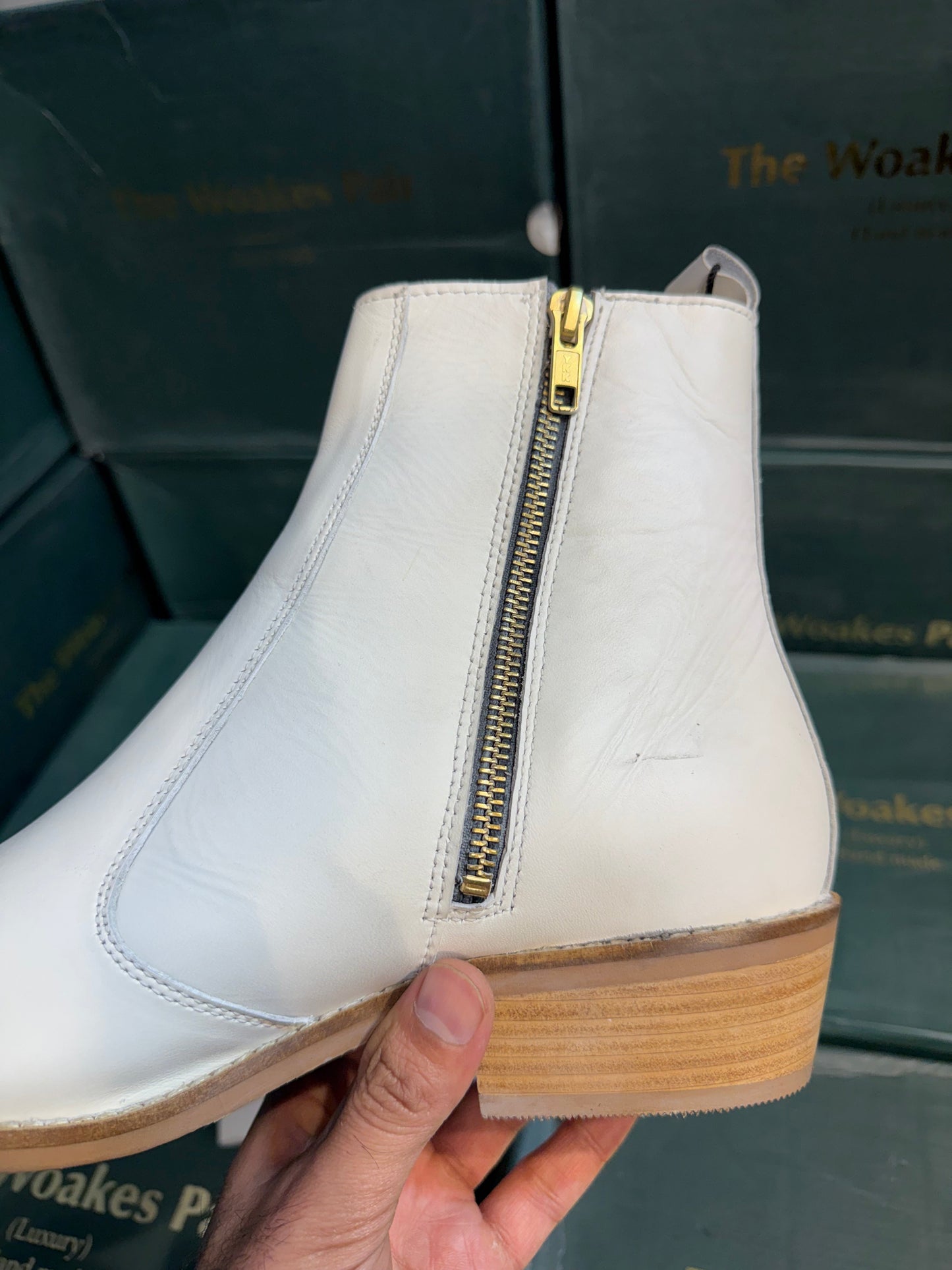 Cuban Pointed Brass White Chelsea