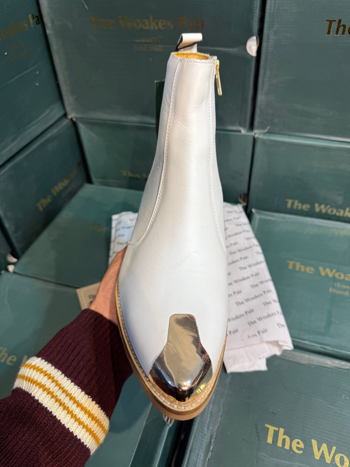 Cuban Pointed Brass White Chelsea
