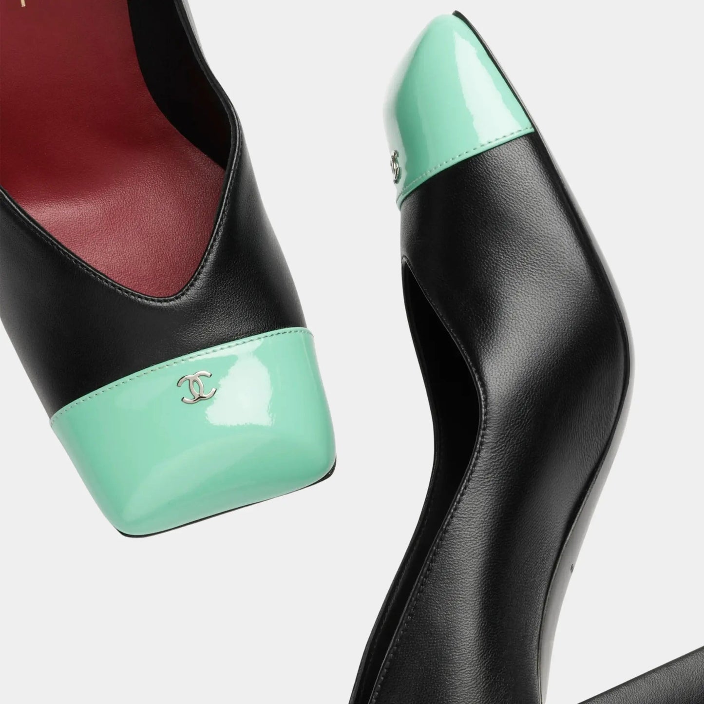 Pumps in Lambskin & Patent Calfskin