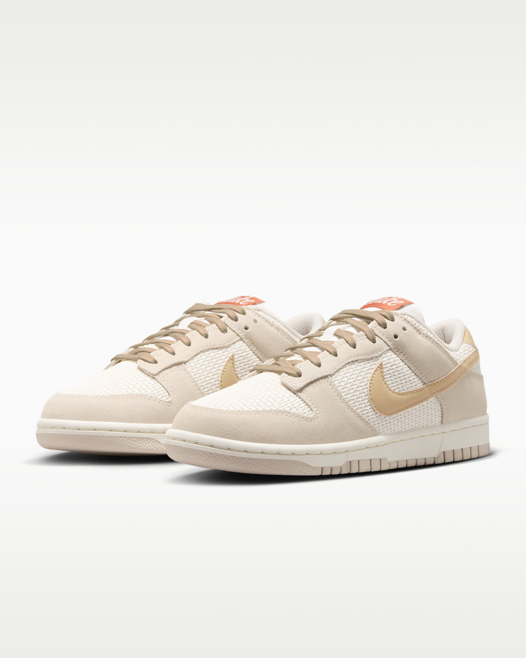 Dunk Low SE Women's Shoes