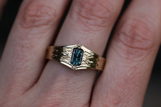 Feno Ring Set with Blue Diamonds