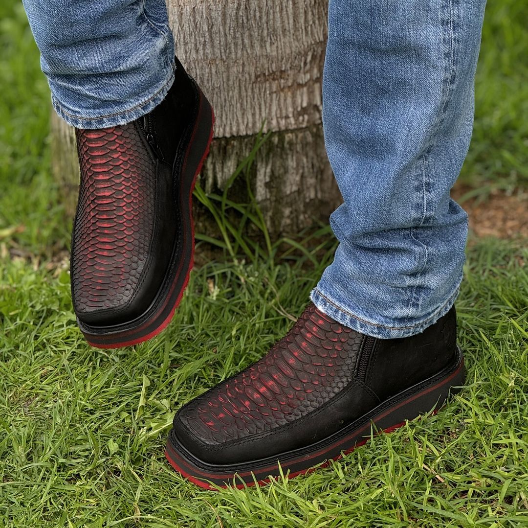 Retro Snake Scale Pattern Leather Boots
