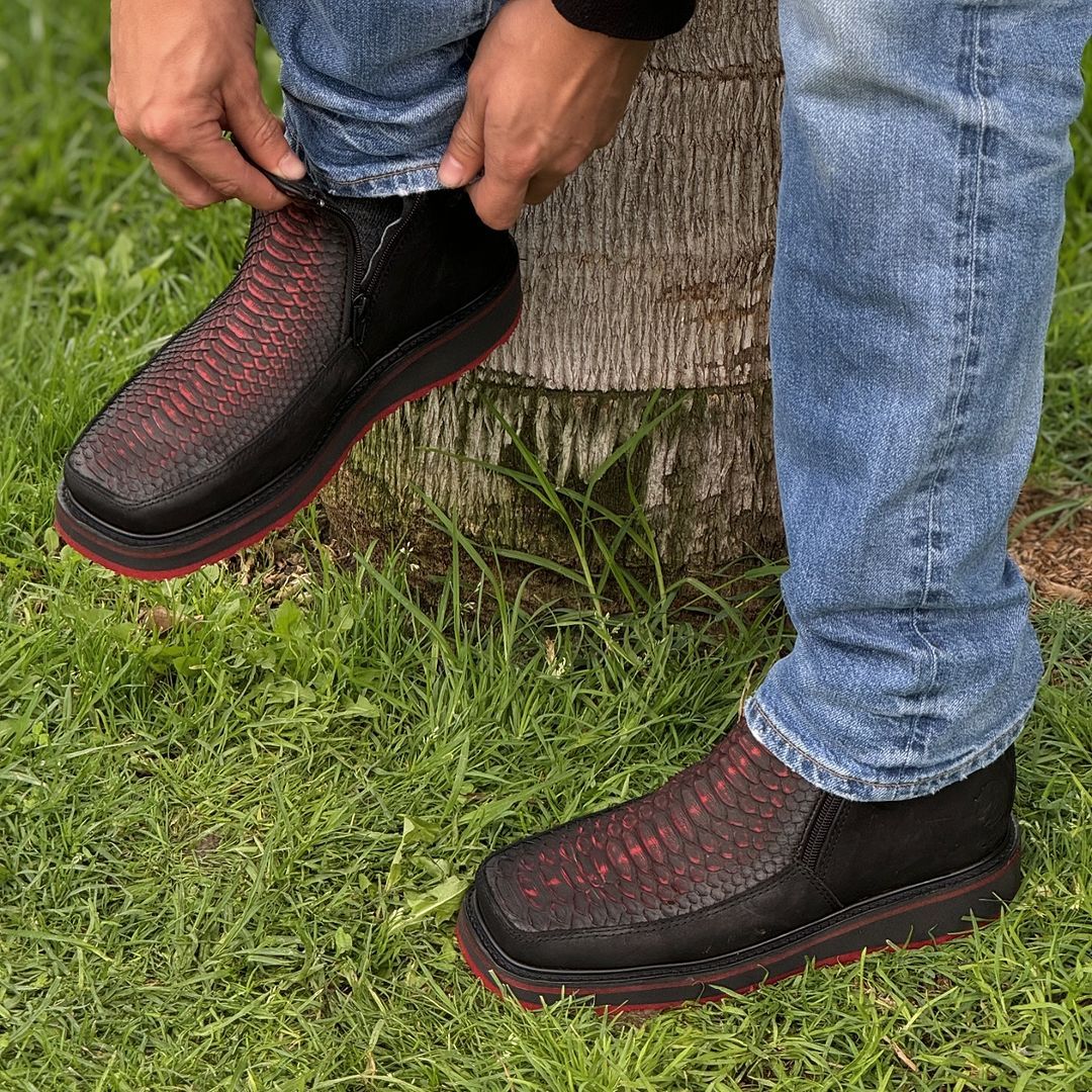 Retro Snake Scale Pattern Leather Boots