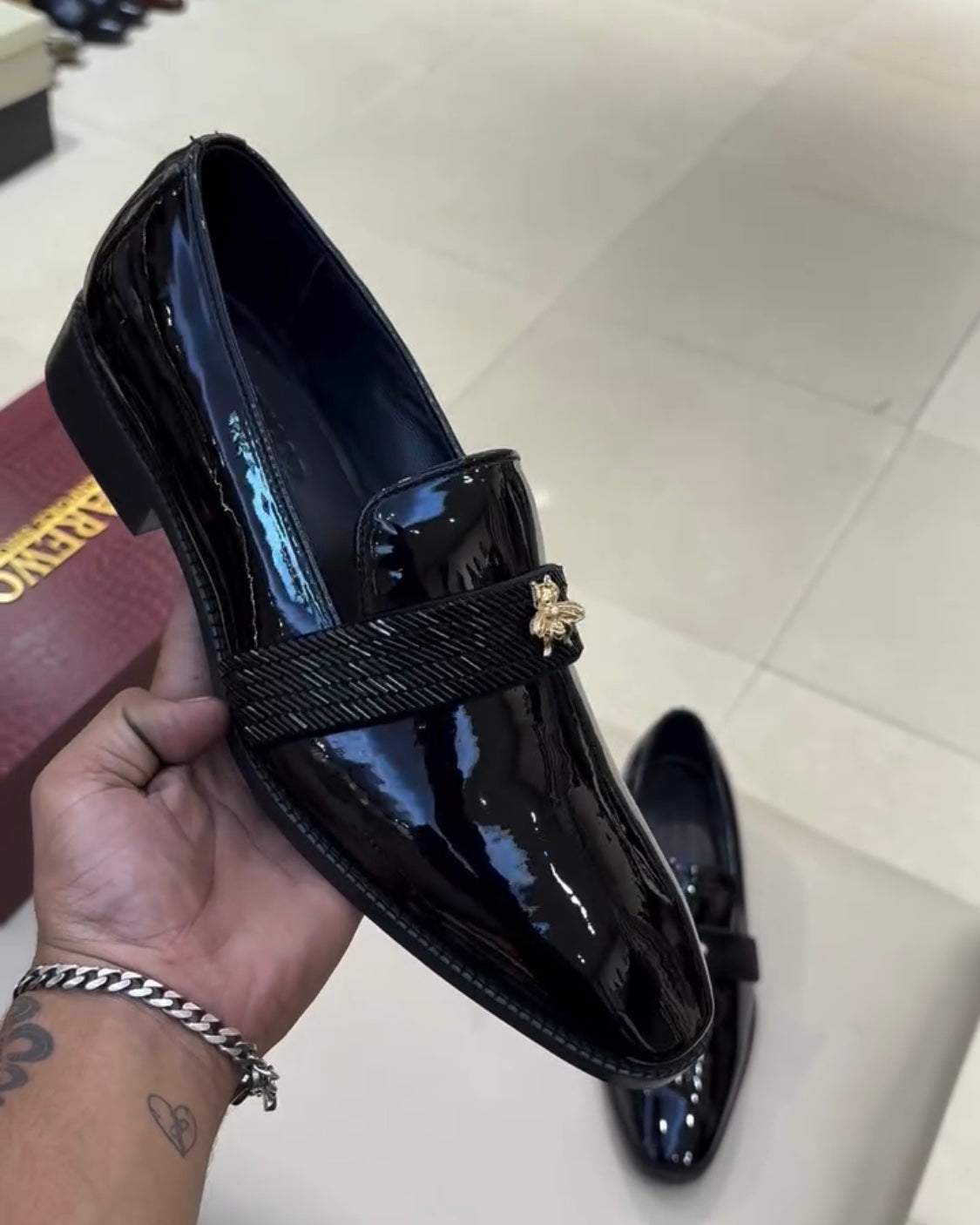Signature Tux moccasins ????