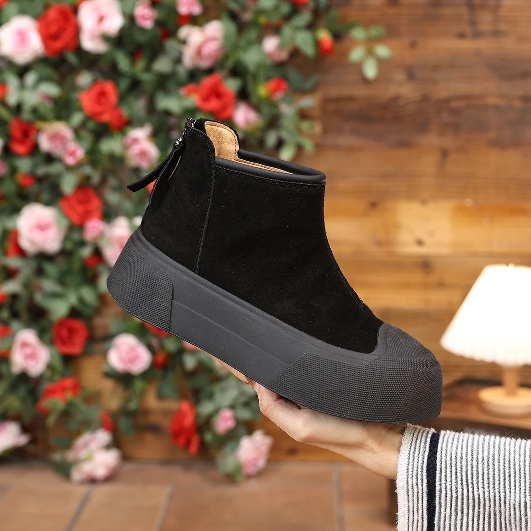 Women's suede height-enhancing ankle boots