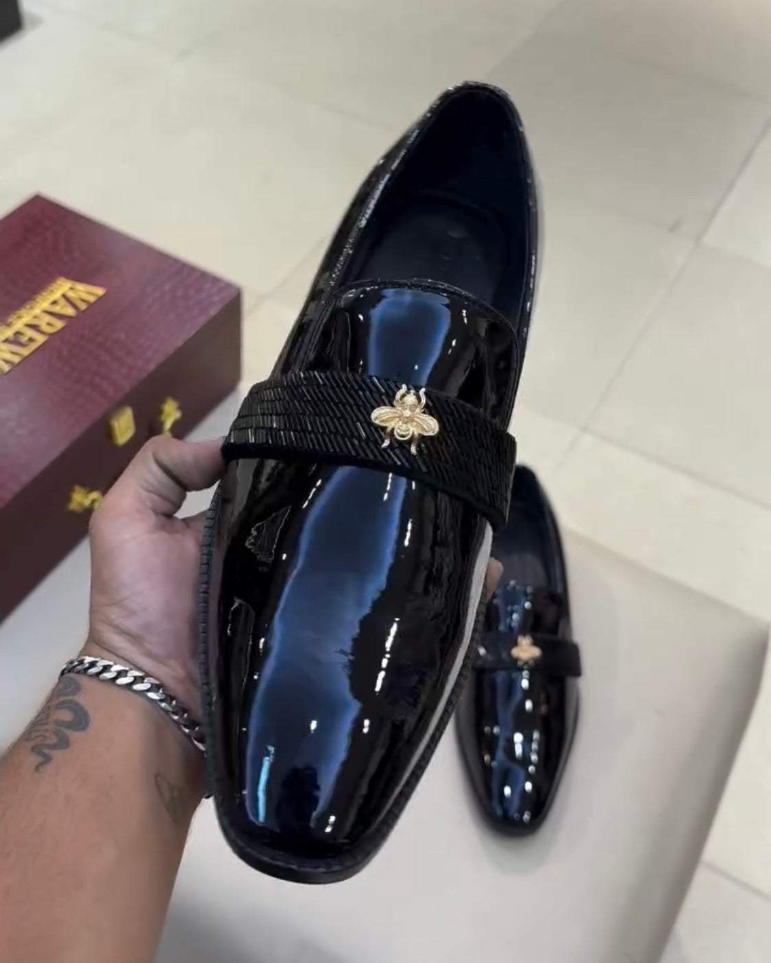 Signature Tux moccasins ????