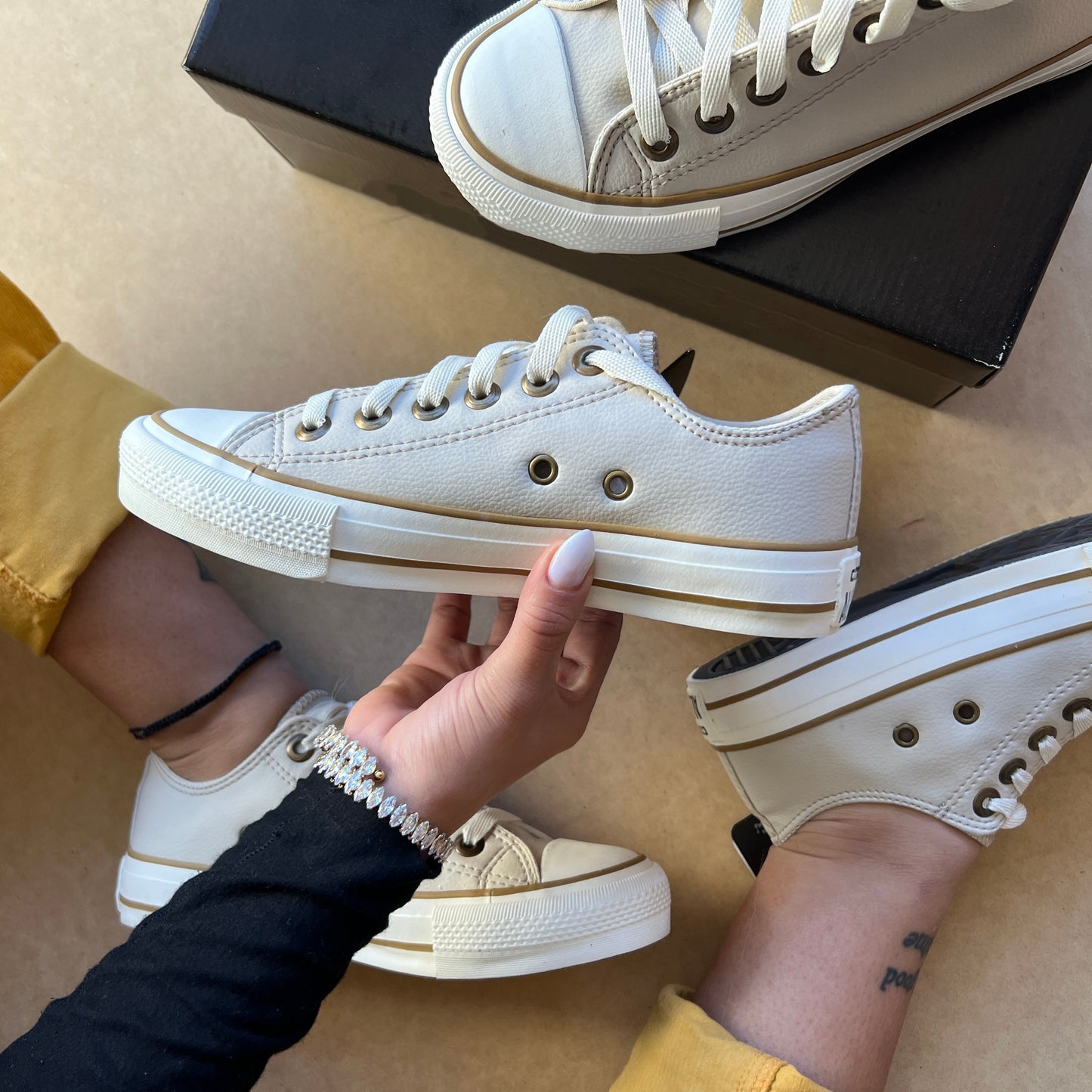 Women's leather orthopedic shoes